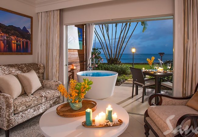 Emerald Beachfront Walkout Club Level Junior Suite w/ Patio Tranquility Soaking Tub - WEBT Emerald Beachfront Walkout Club Level Junior Suite w/ Patio Tranquility Soaking Tub - WEBT