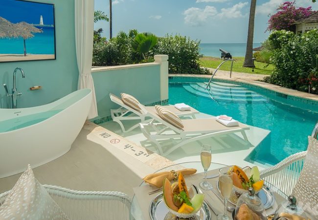 Beachfront Crystal Lagoon Swim-up Butler Room w/ Patio Tranquility Soaking Tub - SBT Beachfront Crystal Lagoon Swim-up Butler Room w/ Patio Tranquility Soaking Tub - SBT
