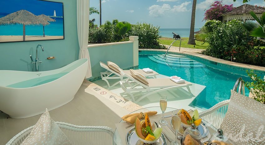 Beachfront Crystal Lagoon Swim-up Butler Room w/ Patio Tranquility Soaking Tub - SBT Beachfront Crystal Lagoon Swim-up Butler Room w/ Patio Tranquility Soaking Tub - SBT