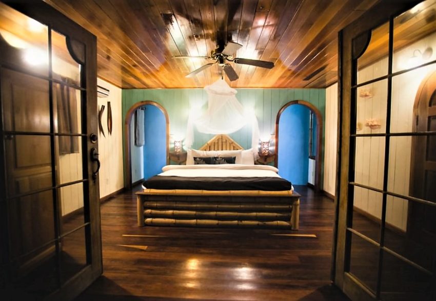 beachfront rooms at portofino belize