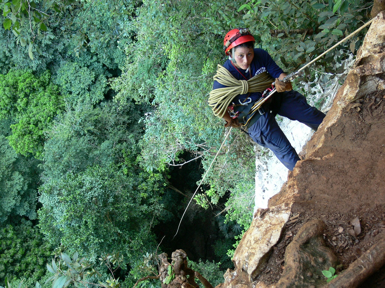 black hole drop cave rappelling in belize