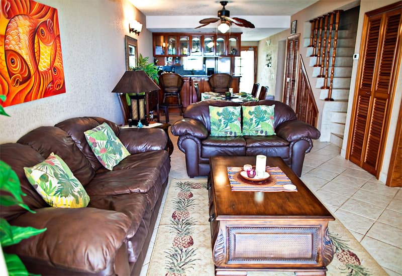 Three Bedroom Pool/Oceanview Suites, Pelican Reef Villas