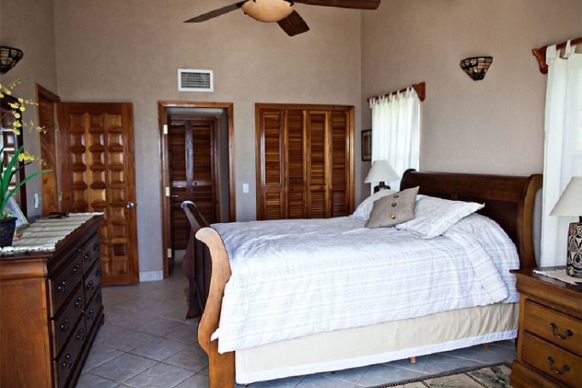 Three Bedroom Beachfront Suites, Pelican Reef Villas