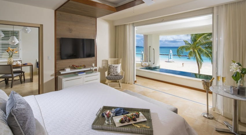 Beachfront One Bedroom Skypool Butler Suite with Balcony Tranquility Soaking Tub, Sandals Royal Barbados Beachfront One Bedroom Skypool Butler Suite with Balcony Tranquility Soaking Tub, Sandals Royal Barbados