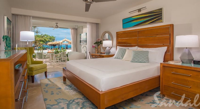Beachfront Honeymoon Walkout Club Level Junior Suite w/Patio Tranquility Soaking Tub, Sandals Montego Bay Beachfront Honeymoon Walkout Club Level Junior Suite w/Patio Tranquility Soaking Tub