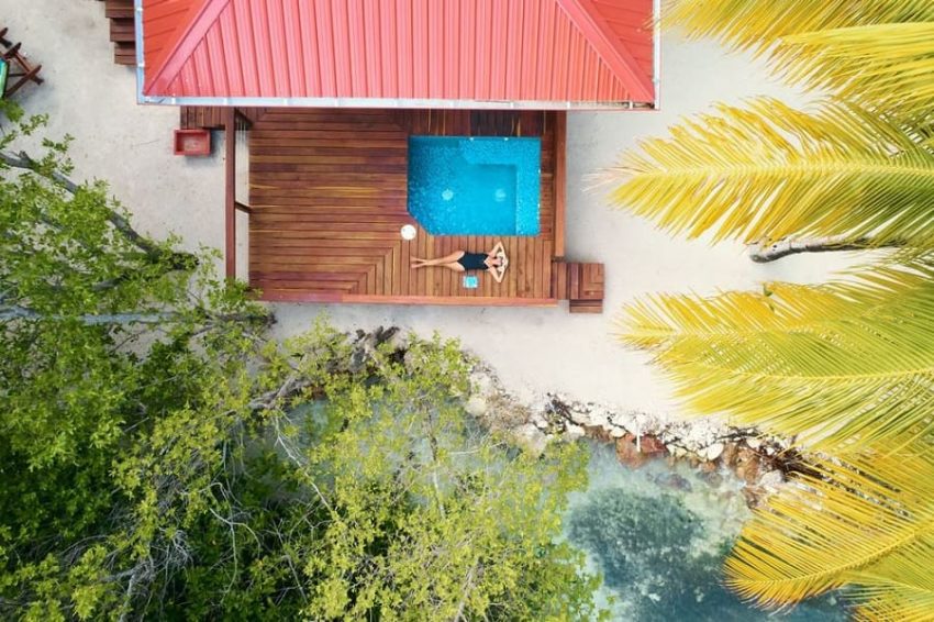 Villa Rooms, Ray Caye Island Resort