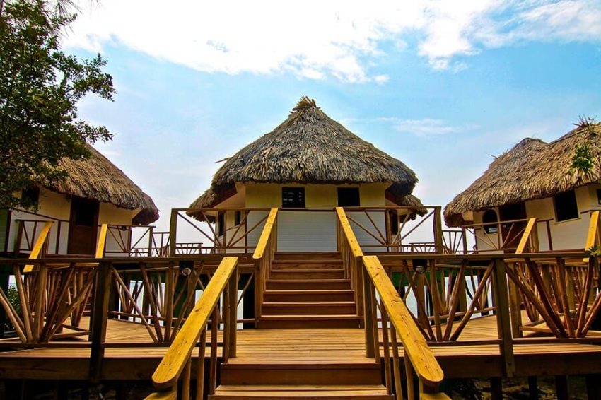 Overwater Bungalows, Thatch Caye Island Resort