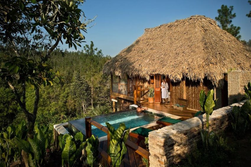 Luxury Cabanas w/Pool, Blancaneaux Lodge