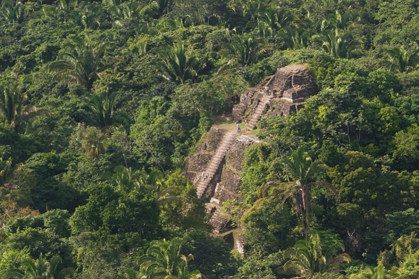 lamanai maya temple, belize